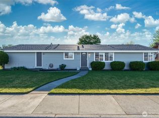 1655 SE Hickory Court, College Place, WA 99324
