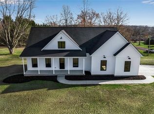 70 Valley View Dr, Elma, NY 14059