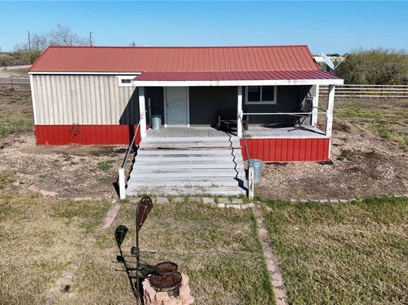 147 Horseshoe Dr, Mathis, TX 78368