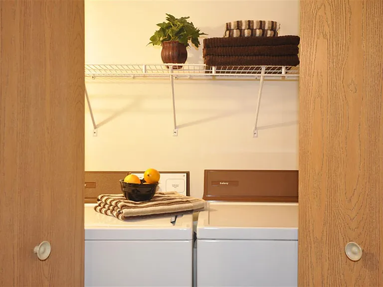 203 N Gregory St — Photo 8