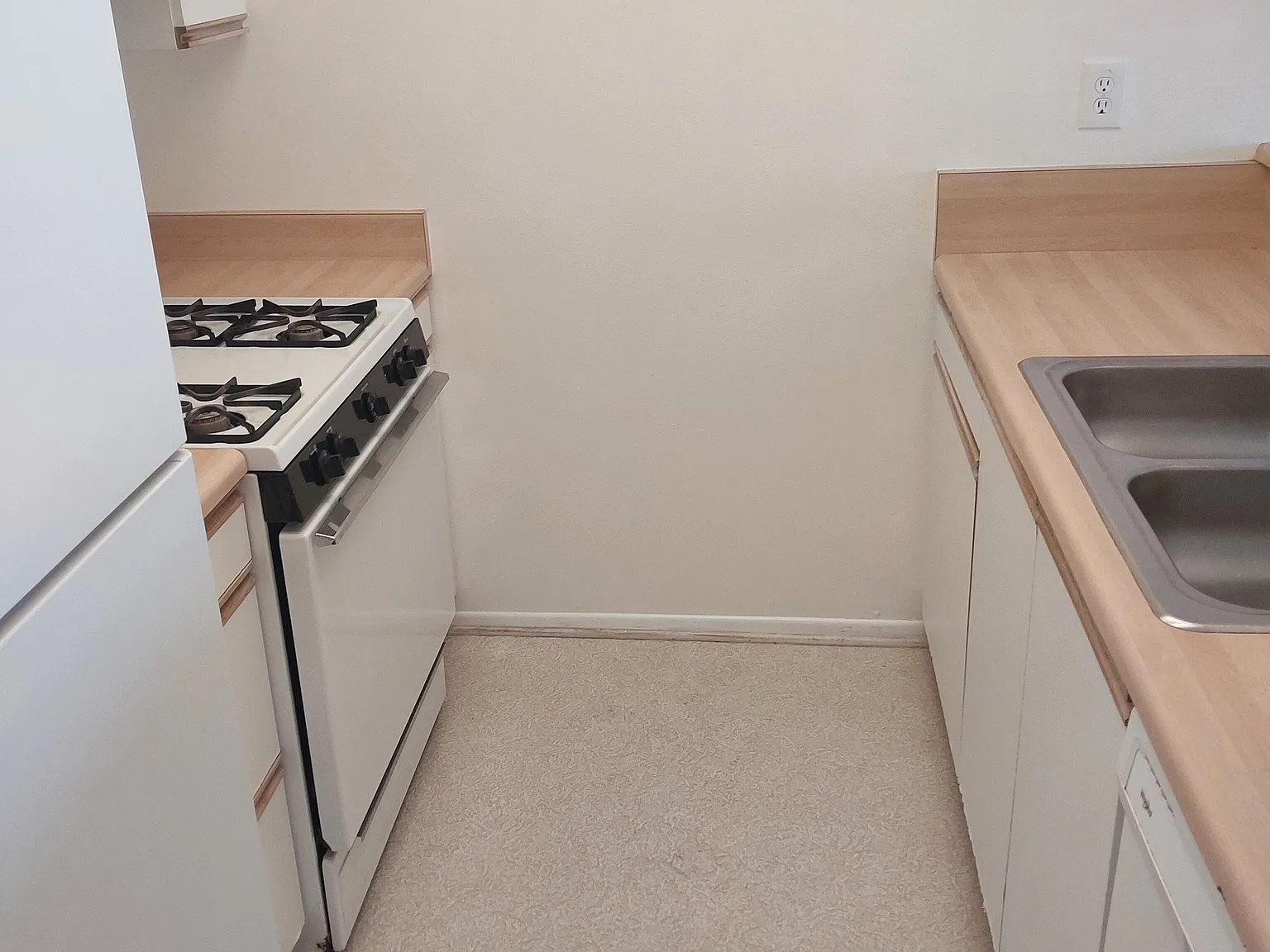 1 bed, 500 sqft, $1,600 — Photo 2