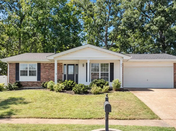 650 Clear Creek Ct, Ballwin, MO 63021