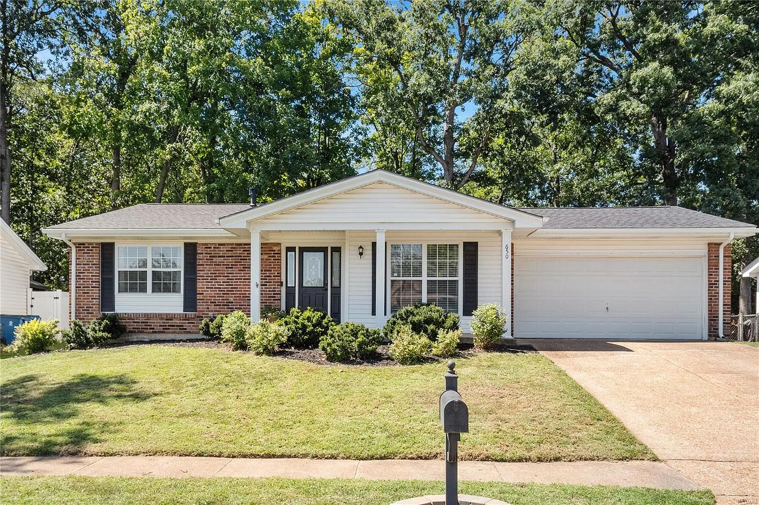 650 Clear Creek Ct photo 1
