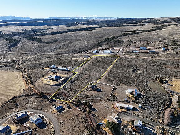 3rd image of 230 E Dd Hollow Rd