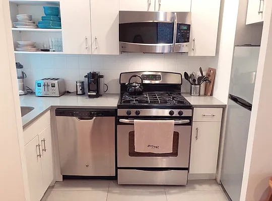 Rented by Charles Coutinho LLC | media 26