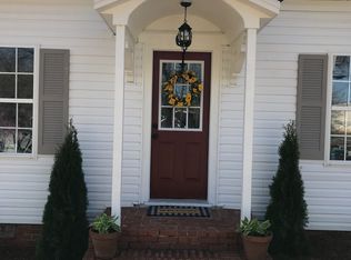 69 Hood St, Commerce, GA 30529