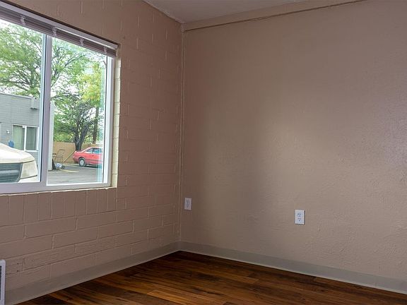 5th image of 2411 S 6th Ave #10836884