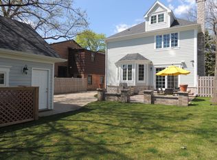 122 17th St, Wilmette, IL