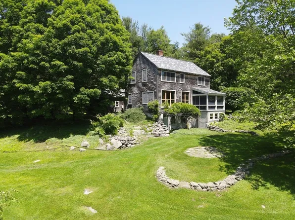 45 Sessions Rd, Hardwick, MA 01037