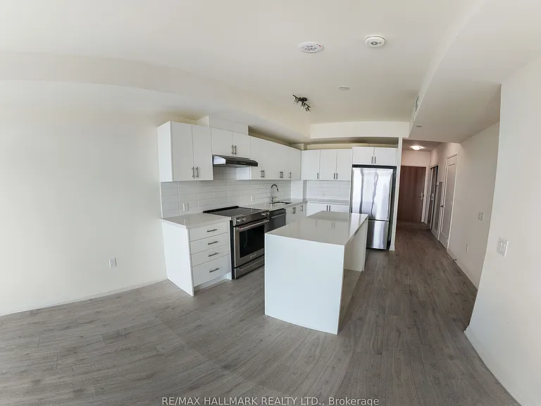 8960 Jane St #912 — Photo 5