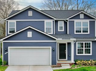 24466 Jade Dr, Farmington, MI 48336