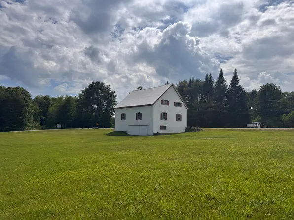 384 Knowles Road, Belgrade, ME 04917