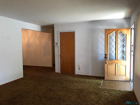 2nd image of 1308 W Tyler Ave