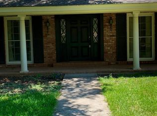 3 El Norte Cir, Uvalde, TX 78801