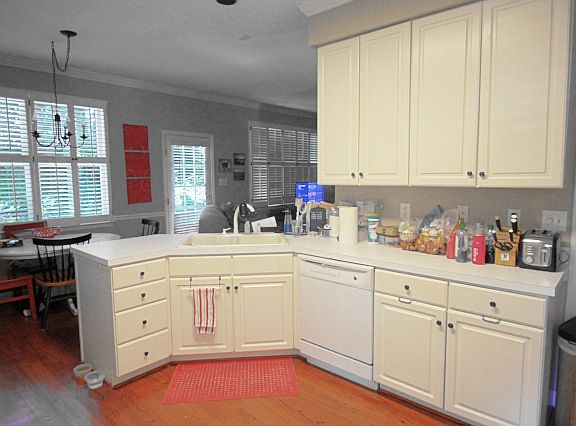 2nd image of 3201 Stanford Dr
