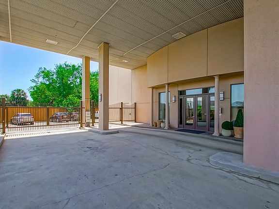 3rd image of 232 Lake Marina Ave APT 8A