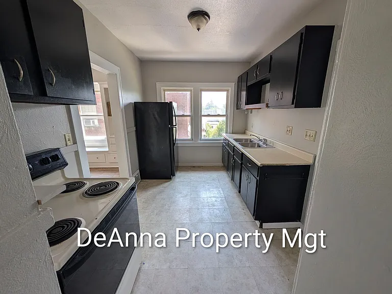 3448 W 131st St — Photo 2