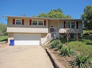 14 Green Oak Dr, Decatur, IL 62526