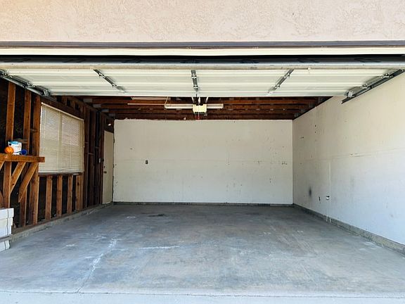 Straight View of the Garage
