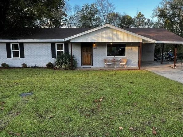 1601 W Elizabeth St, Paris, AR 72855