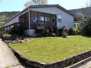 886 Cook St, Myrtle Creek, OR 97457