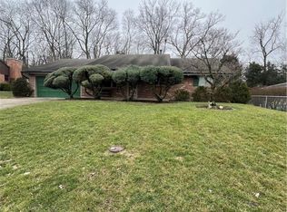 5949 Hollyhill Ct, Dayton, OH