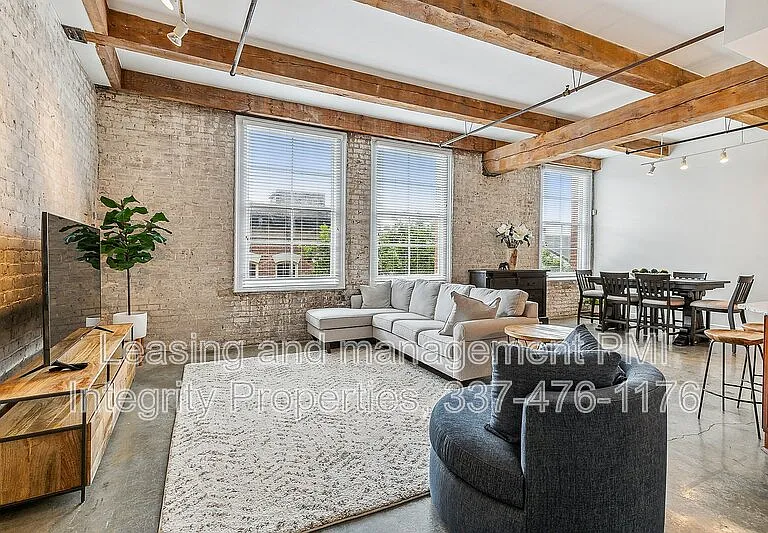825 Lafayette St #4 — Photo 13