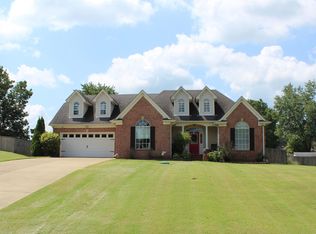 261 Williamsburg Dr, Atoka, TN 38004