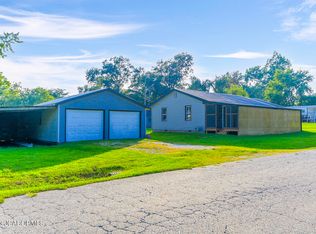 407 Dickens St, Clark, MO 65243