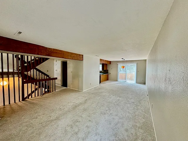 living room/dining room