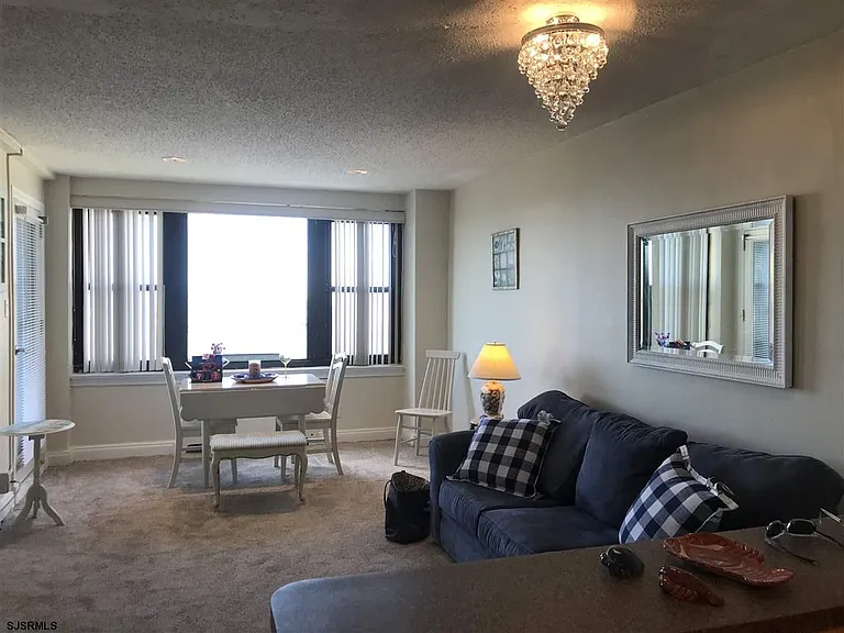 101 S Raleigh Ave #614 — Photo 5