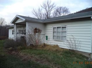 1098 Heart Lake Rd, Jermyn, PA 18433
