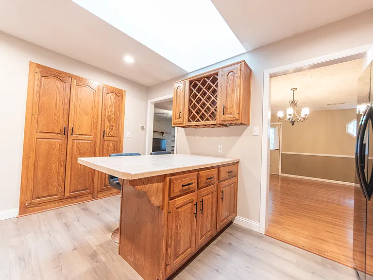 2943 Desoto Way — Photo 7