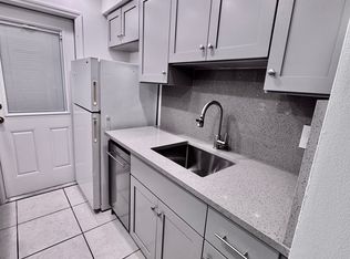 1431 S 14th Ave APT 105, Hollywood, FL 33020