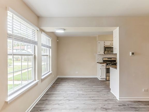 3rd image of 332 Westwood Ct #0