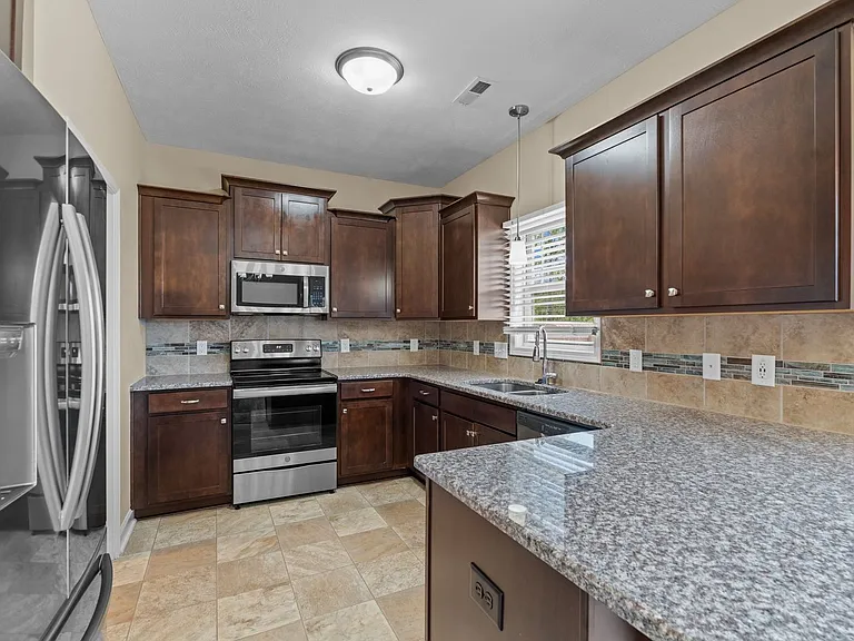 528 Tip Top Ave — Photo 11