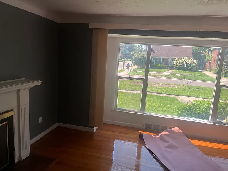 15300 Stahelin Ave — Photo 2
