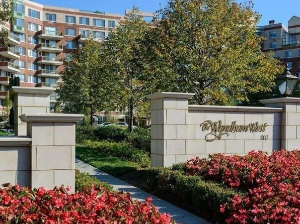 111 Cherry Valley Avenue #604, Garden City, NY 11530