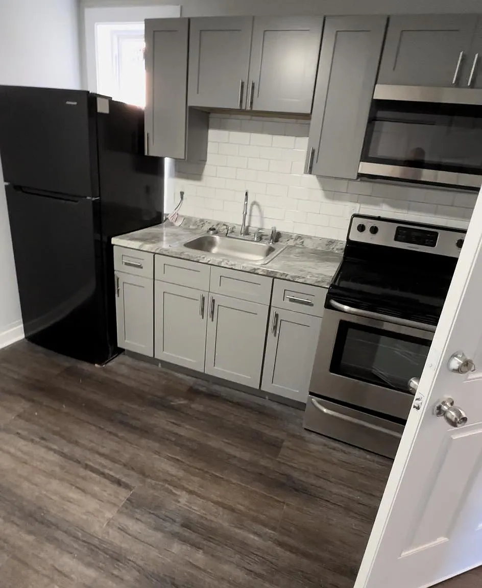 3 bed, 1100 sqft, $1,600 — Photo 4