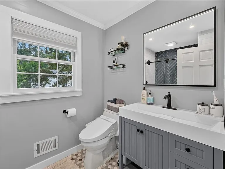 4100 Shawnee Ln NE — Photo 10