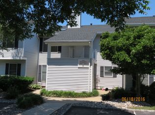 324 Sparrow Ct, Three Bridges, NJ 08887
