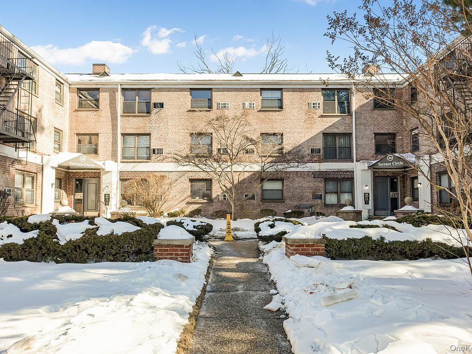 1st image of 46 Terrace Circle #3F