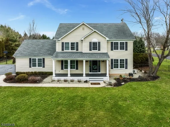 8 Governor Rd, Readington Twp., NJ 08822