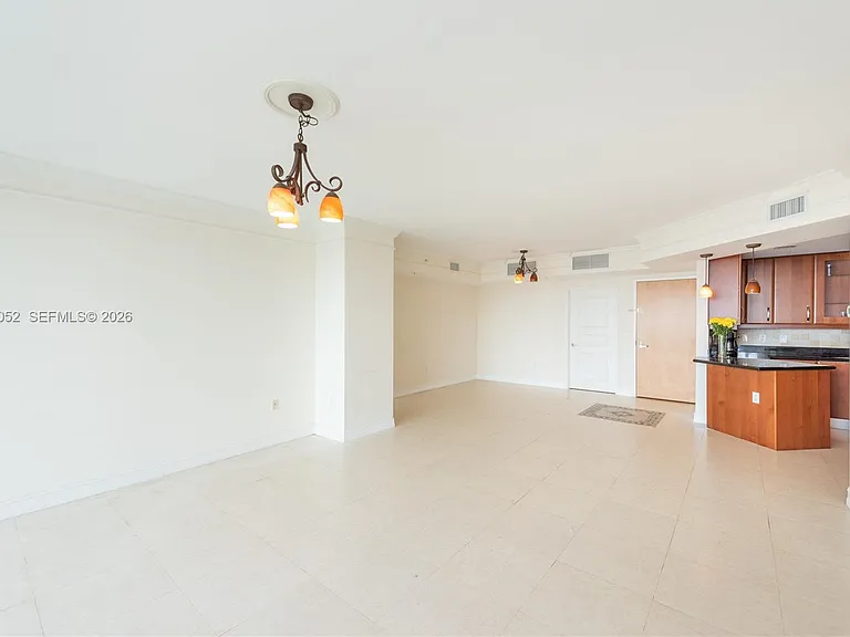 19400 Turnberry Way #1621 — Photo 7