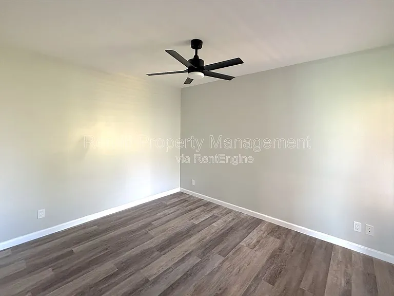 1727 Bent Tree Cir — Photo 42