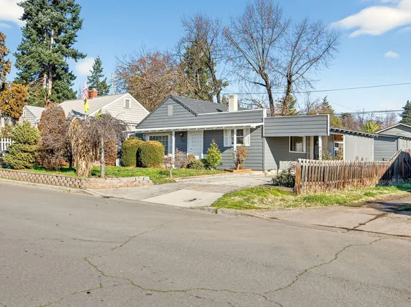 522 Pearl St, Medford, OR 97504