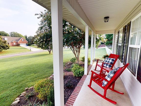 3rd image of 250 Powhatan Dr NE #23