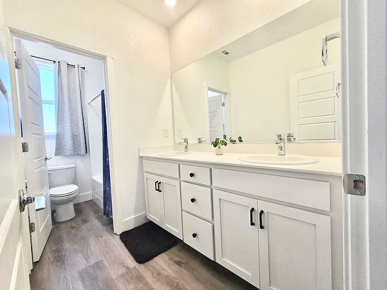 2137 Hunt St — Photo 26