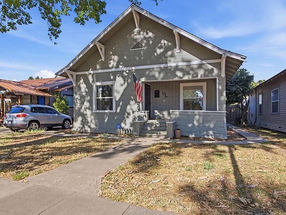 2nd image of 122 Olive Ave