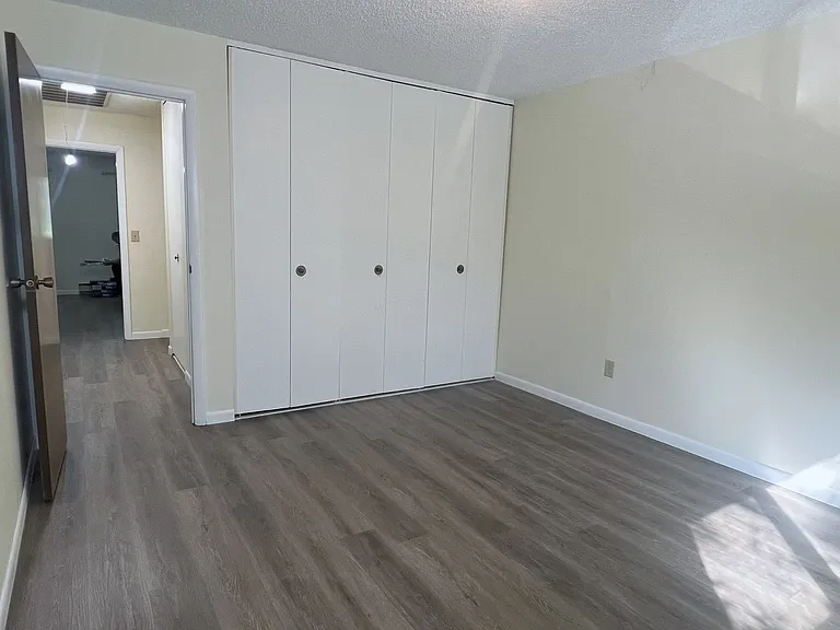 120 Knollwood Ter — Photo 19
